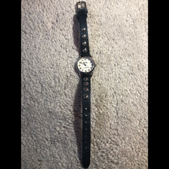Coach Watch - Picture 1 of 3